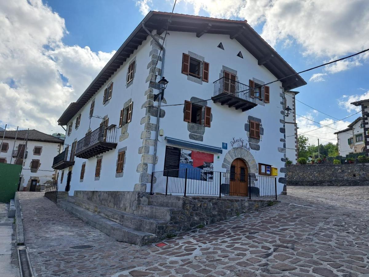 Posada De Oitz Oiz Zewnętrze zdjęcie